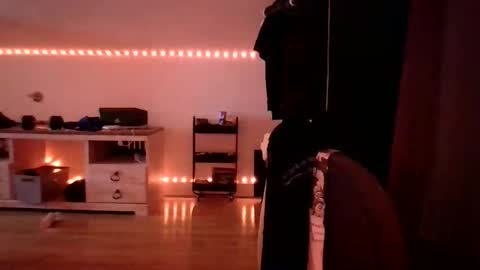 ezzteban935 online show from April 2026 12:25:02 AM