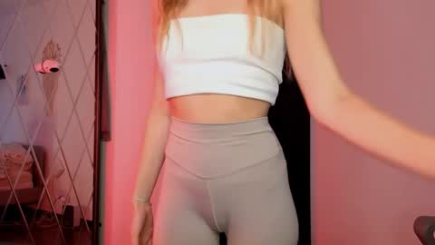  if you dont have fansly account yet use this link to registration    online show from February 2026 02:11:02 PM