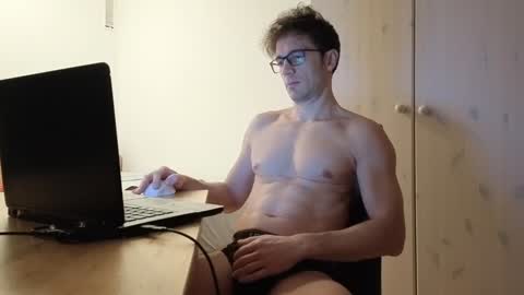 Mick online show from December 2024 03:25:02 PM