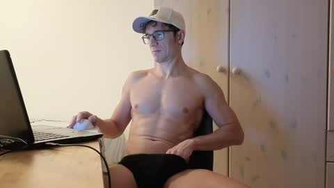 Mick online show from December 2024 10:30:02 PM