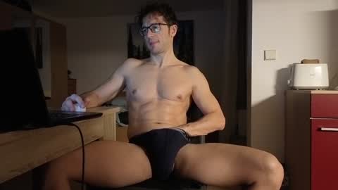 Mick online show from December 2024 10:37:01 PM