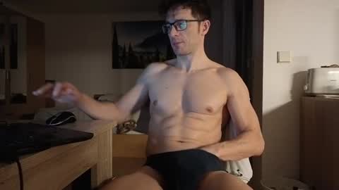 Mick online show from February 2025 09:49:02 PM