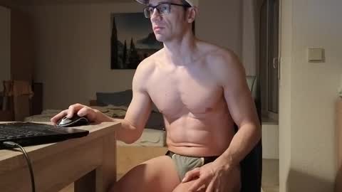 Mick online show from March 2025 06:37:01 AM