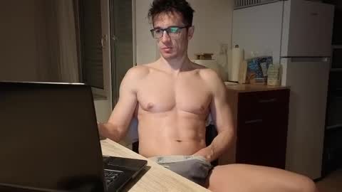 Mick online show from March 2025 03:08:01 AM