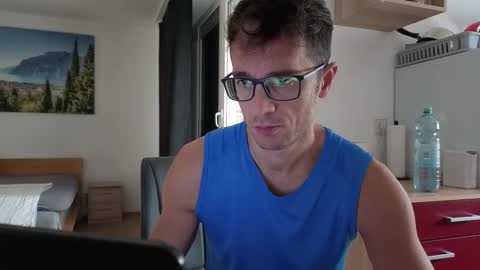 Mick online show from October 2025 12:49:02 PM