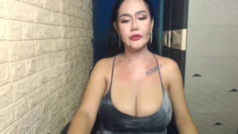 Snapshot of face_value chatting on October 2025 12:44:02 PM Anitha online show from October 2025 12:44:02 PM