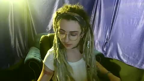 Fae online show from November 2025 10:48:01 AM