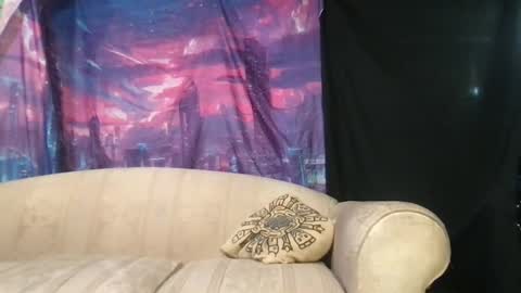 Fae online show from November 2025 12:42:02 PM