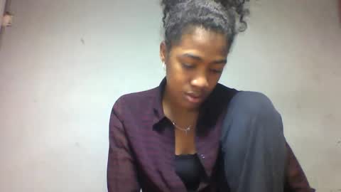 faiqua95 online show from May 2026 02:56:02 PM