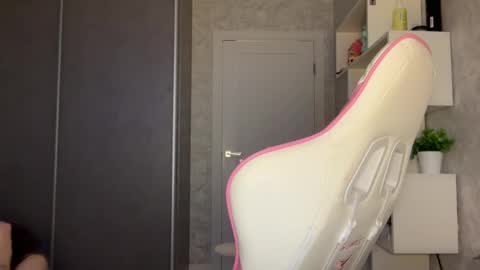 Bloom  online show from April 2026 03:39:02 PM