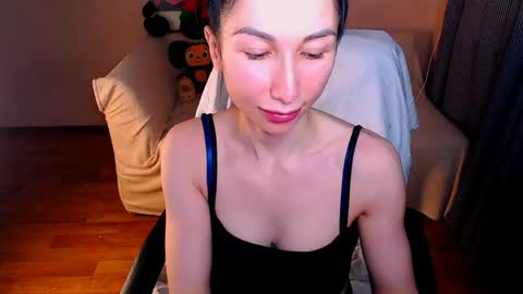 Elli  online show from June 2026 10:22:02 PM