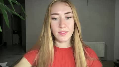 fairy_face online show from October 2025 06:06:01 PM