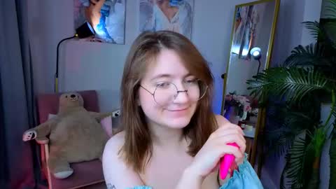 Snapshot of fairy_tara chatting on November 2025 06:14:01 AM Tara online show from November 2025 06:14:01 AM