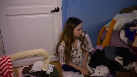 Ilona online show from March 2026 05:22:01 AM