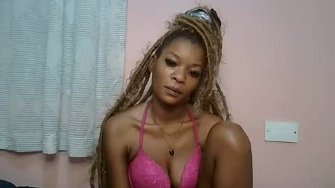 faizah_ online show from May 2026 12:07:01 AM