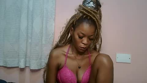 faizah_ online show from May 2026 12:40:02 AM