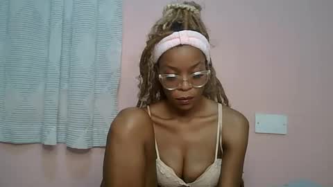 faizah_ online show from May 2026 09:21:02 PM