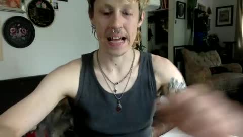 Snapshot of falconjubesrel chatting on June 2026 09:49:01 PM Falcon online show from June 2026 09:49:01 PM