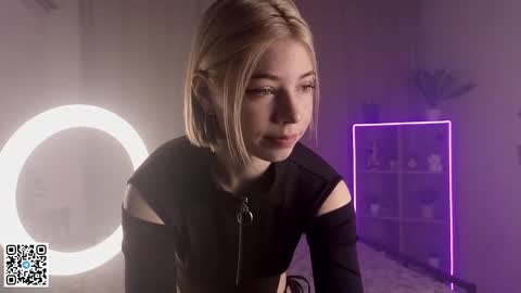 Emilia online show from February 2025 04:15:02 AM