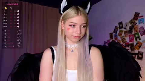 Emilia online show from February 2025 04:15:01 AM