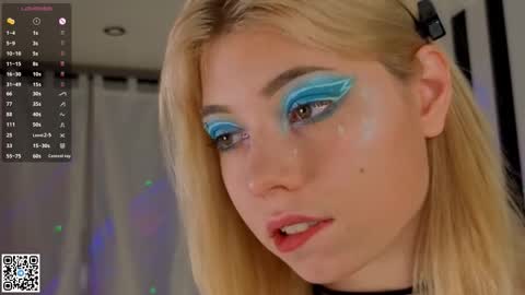 Emilia online show from November 2025 04:18:01 AM