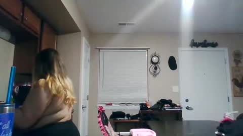 Snapshot of fall_flowers96 chatting on March 2026 04:49:01 AM fall_flowers96 online show from March 2026 04:49:01 AM