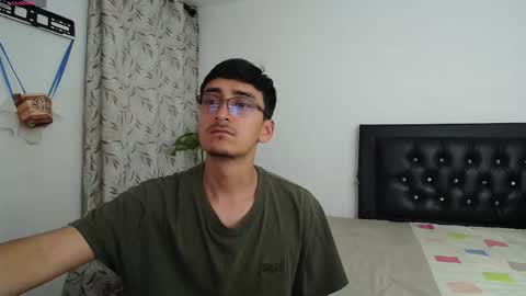 Snapshot of fallgays chatting on September 2025 11:17:02 PM FallGays online show from September 2025 11:17:02 PM