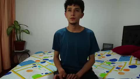 Snapshot of fallgays chatting on November 2025 11:54:01 PM FallGays online show from November 2025 11:54:01 PM