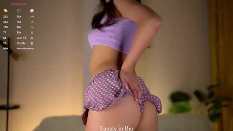 Kim online show from October 2025 02:35:02 PM