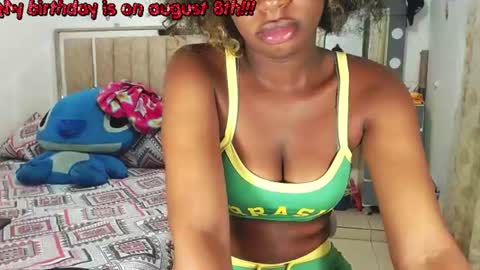 Snapshot of fallonsweett chatting on July 2026 12:53:01 AM fallonsweett online show from July 2026 12:53:01 AM