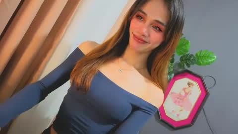 Snapshot of familystroke_twinny8 chatting on November 2025 12:26:01 PM Alexandra x Alexandro online show from November 2025 12:26:01 PM
