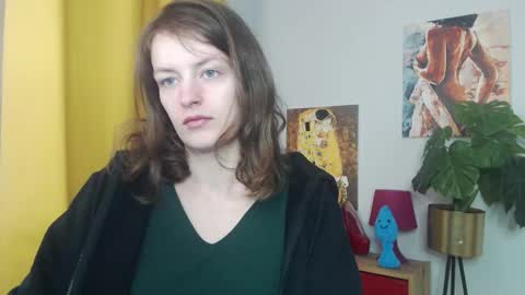 Nadine online show from November 2025 06:02:02 AM