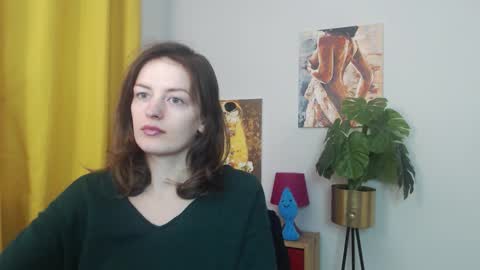 Nadine online show from November 2025 05:52:01 AM