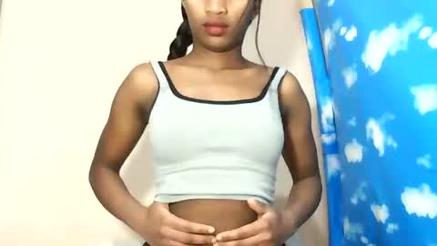 faniriah27 online show from September 2025 08:31:01 PM