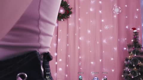 Snapshot of fannygales chatting on December 2024 10:23:01 PM Kim online show from December 2024 10:23:01 PM