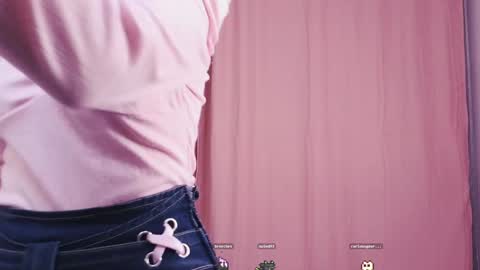 Snapshot of fannygales chatting on January 2025 10:18:01 PM Kim online show from January 2025 10:18:01 PM