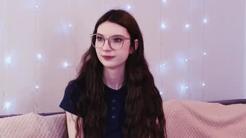 Snapshot of fannygales chatting on January 2025 04:10:01 PM Kim online show from January 2025 04:10:01 PM