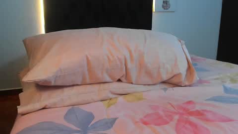 Snapshot of fantastic_asians2 chatting on March 2026 04:28:02 PM Ale online show from March 2026 04:28:02 PM