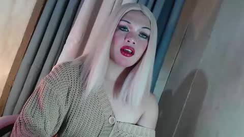 DANIELLA - DONT FORGET TO GIVE ME A THUMBSU UP online show from March 2026 04:26:01 AM