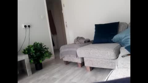 Snapshot of fantasticdeee chatting on February 2025 02:00:01 PM fantasticdeee online show from February 2025 02:00:01 PM