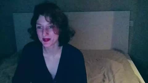 Kira online show from October 2025 10:07:02 PM