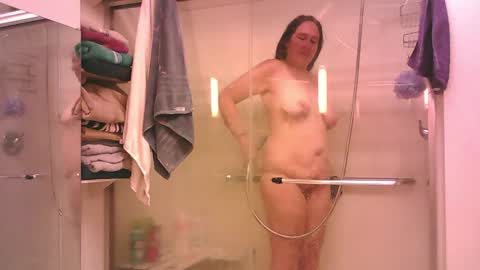 Snapshot of fapqueenc17 chatting on December 2025 04:25:02 PM Scarlett online show from December 2025 04:25:02 PM