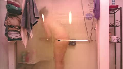 Snapshot of fapqueenc17 chatting on December 2025 04:36:01 PM Scarlett online show from December 2025 04:36:01 PM