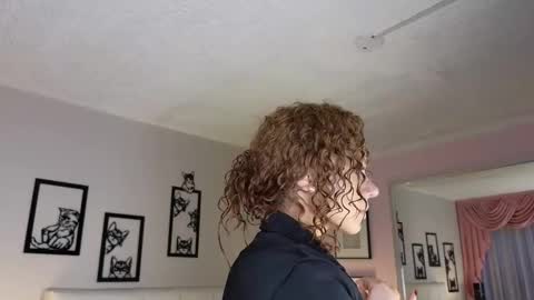 Farah online show from March 2025 12:04:02 PM