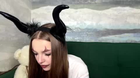 Anna Scovich online show from October 2025 12:50:01 PM