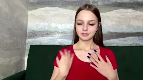 Anna Scovich online show from November 2025 12:39:02 PM