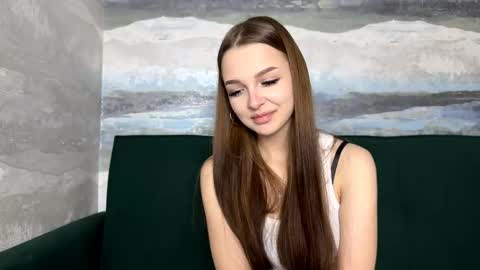 Anna Scovich online show from December 2025 12:53:02 PM