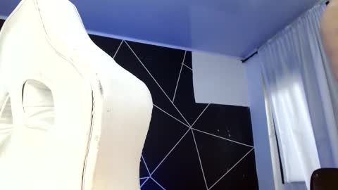 Snapshot of farichell chatting on December 2025 08:29:01 PM fari online show from December 2025 08:29:01 PM