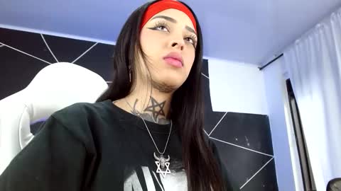 Snapshot of farichell chatting on December 2025 08:24:02 PM fari online show from December 2025 08:24:02 PM