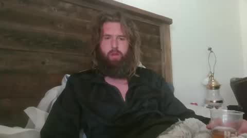 Snapshot of farmerboyart chatting on April 2026 09:10:02 PM farmerboyart online show from April 2026 09:10:02 PM